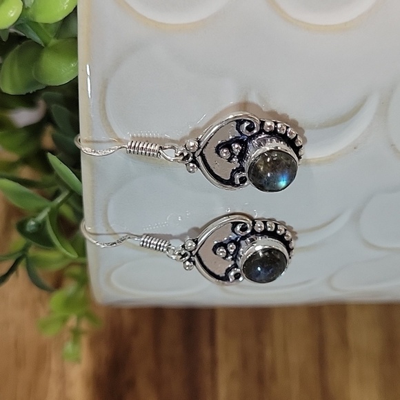 🔥LAST PAIR🔥 NATURAL LABRADORITE DAINTY DROP EARRINGS, S925 - Picture 3 of 6